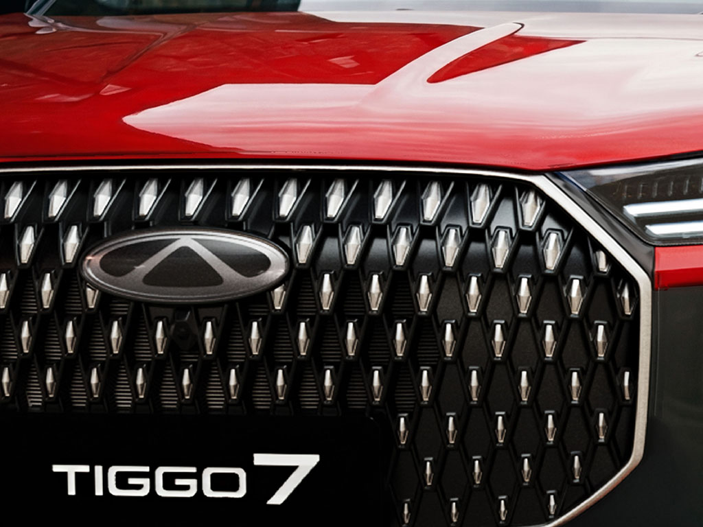 Stand Out with the Signature Diamond Grille